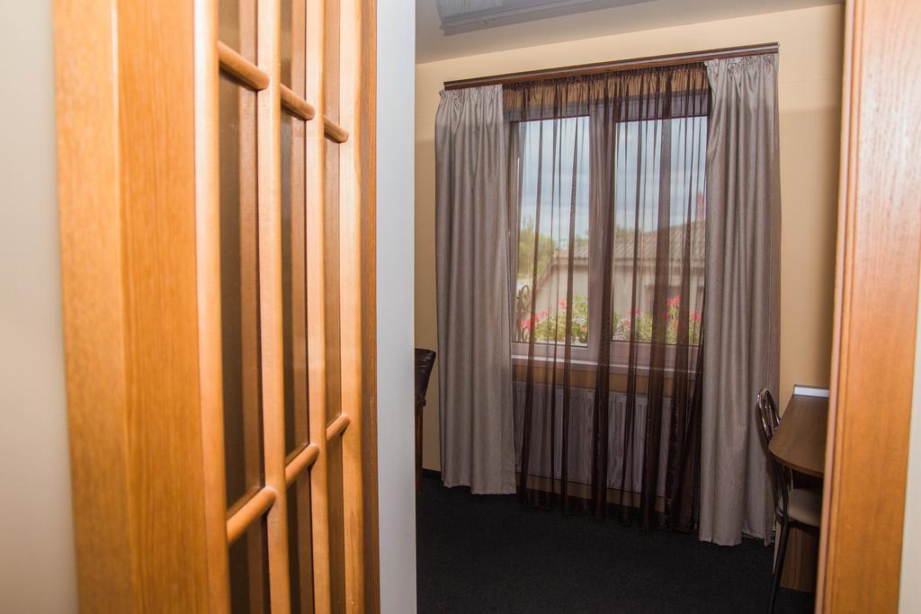 Yuzhniy Dvorik Aparthotel Oldenburg Bagian luar foto