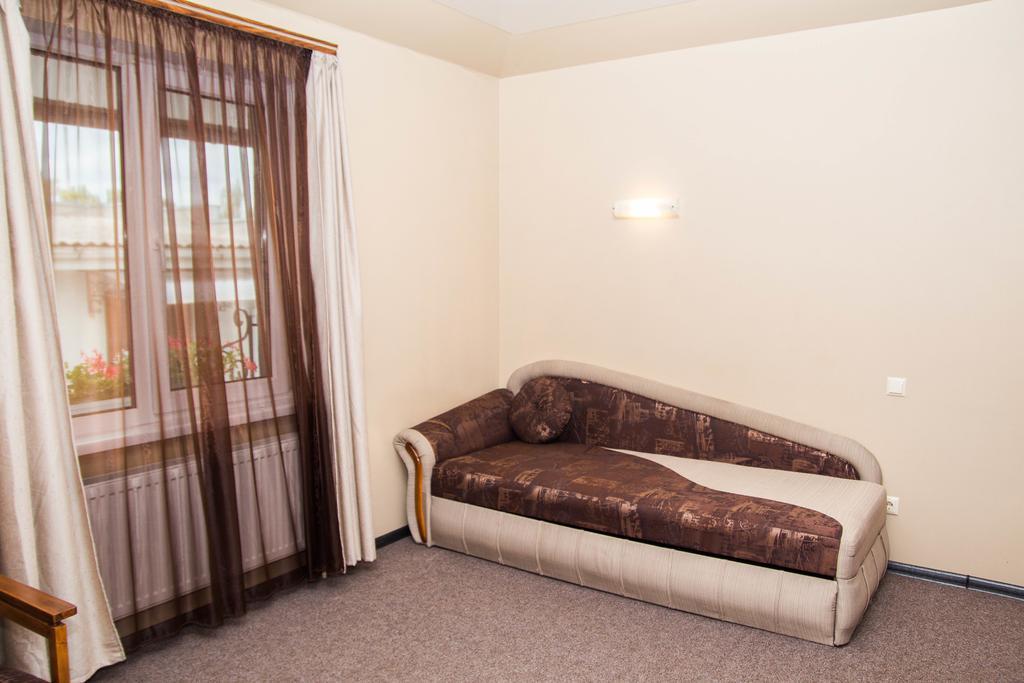 Yuzhniy Dvorik Aparthotel Oldenburg Bagian luar foto