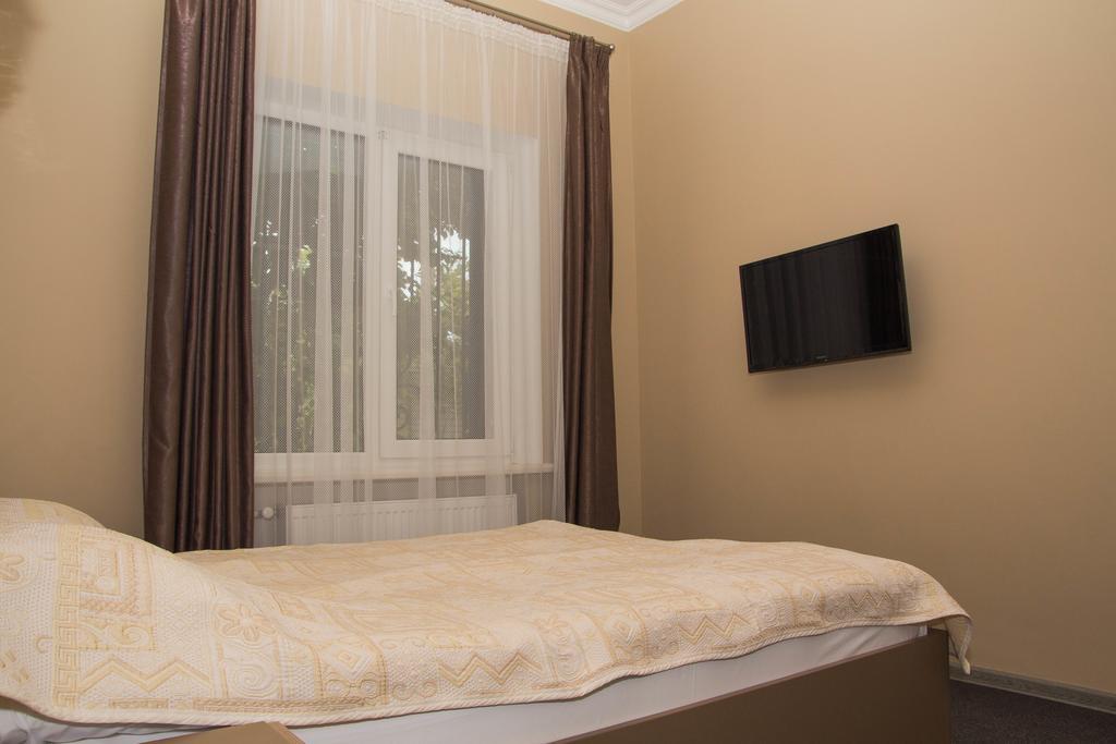 Yuzhniy Dvorik Aparthotel Oldenburg Bagian luar foto