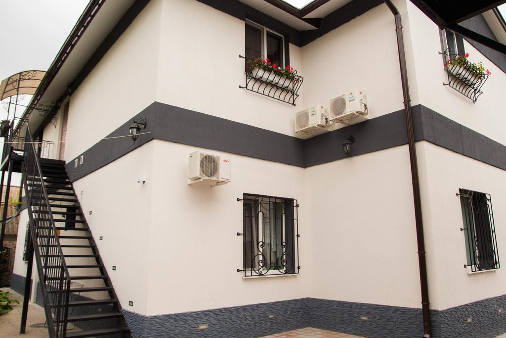 Yuzhniy Dvorik Aparthotel Oldenburg Bagian luar foto