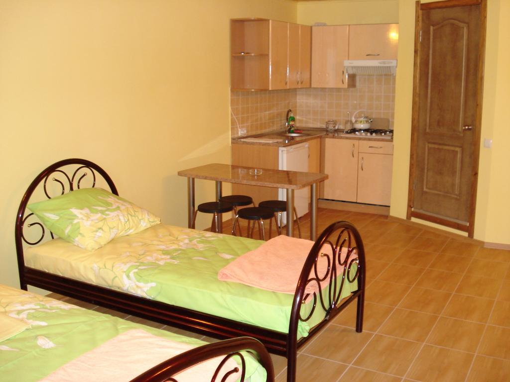 Yuzhniy Dvorik Aparthotel Oldenburg Bagian luar foto