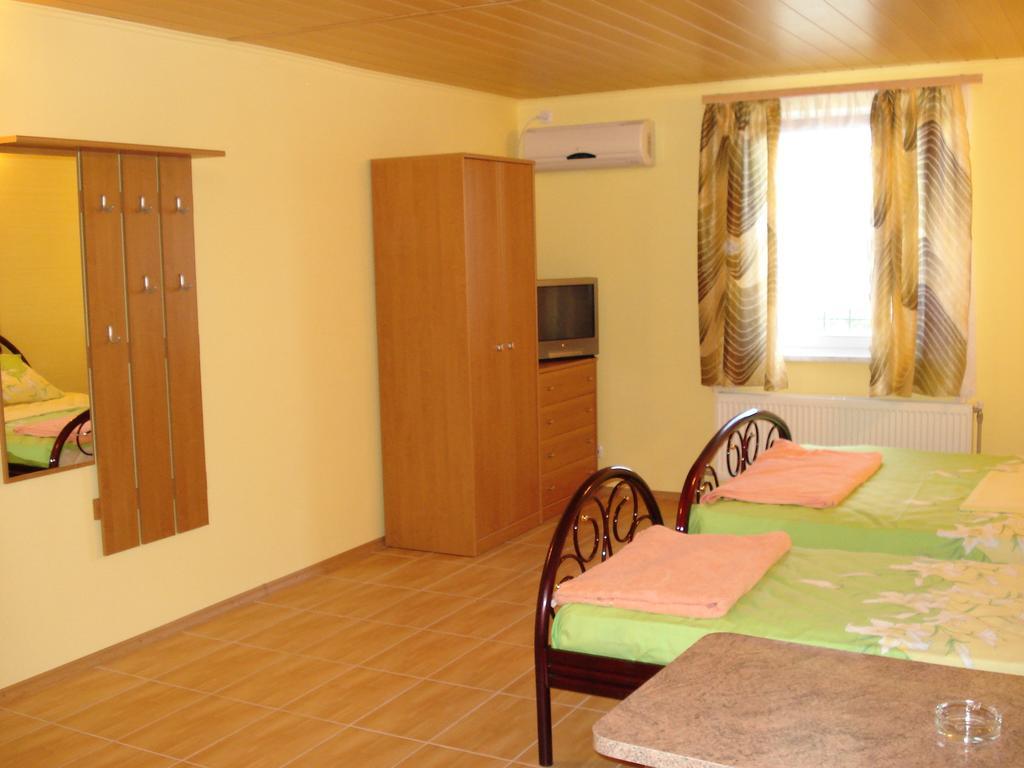 Yuzhniy Dvorik Aparthotel Oldenburg Bagian luar foto